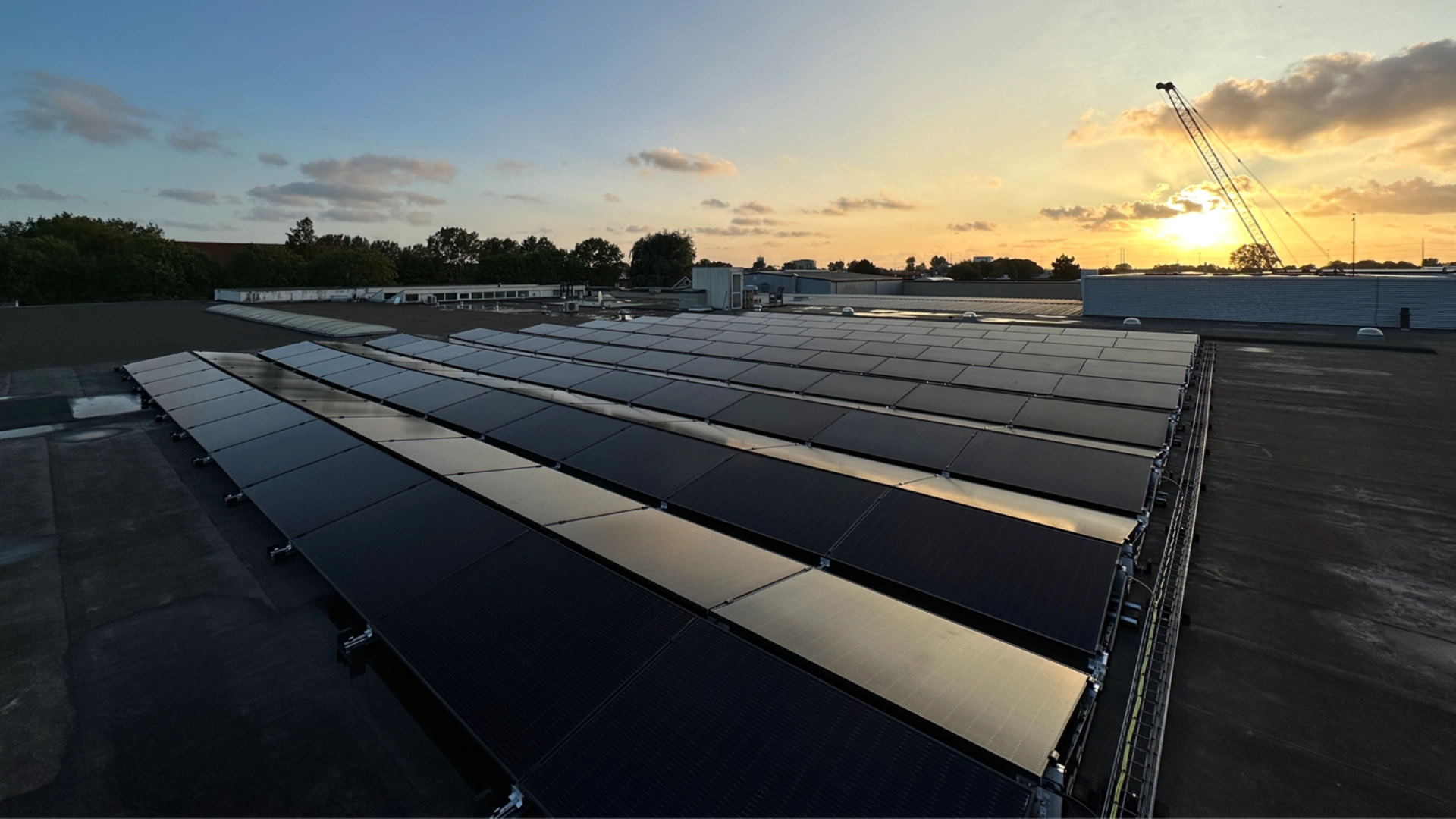 Solid solar